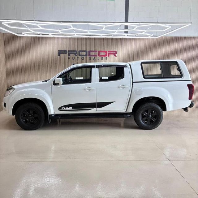 2014 Isuzu KB 250 D-Teq LE 4x4 Double-Cab, photo 4