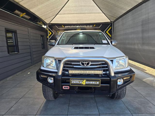 2012 Toyota Hilux 3.0 D-4D Raider 4x4 Auto Double-Cab, photo 5