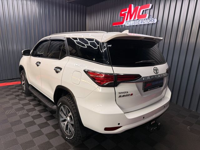 2016 Toyota Fortuner 2.8 GD-6 4x4 Auto, photo 5