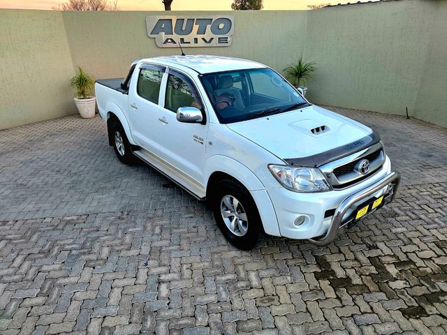 2010 Toyota Hilux 3.0 D-4D Raider Raised Body Double-Cab, photo 3