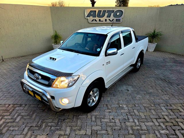 2010 Toyota Hilux 3.0 D-4D Raider Raised Body Double-Cab, photo 5