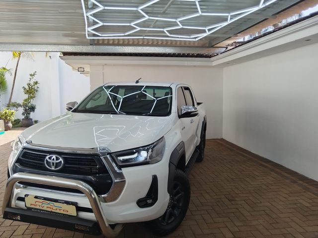 2024 Toyota Hilux 2.8 GD-6 Raised Body Legend RS Auto Double-Cab, photo 2