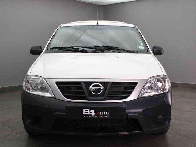 2023 Nissan NP200 1.6 A/C Safety Pack, photo 3