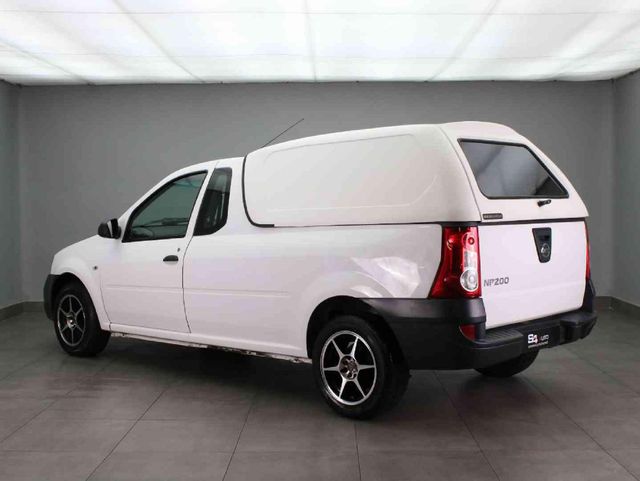 2023 Nissan NP200 1.6 A/C Safety Pack, photo 5