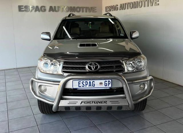 2009 Toyota Fortuner 3.0 D-4D Raised Body 4x4, photo 2