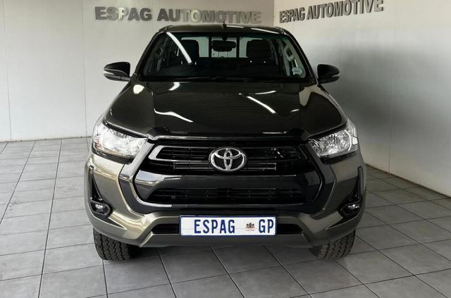 2023 Toyota Hilux 2.4 GD-6 Raider 4x4 Auto Double-Cab, photo 2