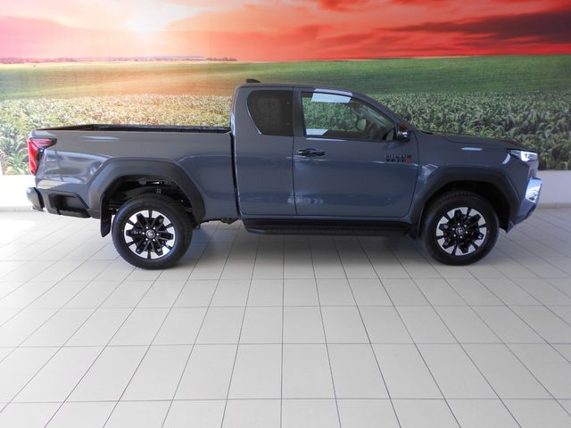 2026 Toyota Hilux 2.8 GD-6 RB Raider X 4x4 Auto Extended Cab, photo 3