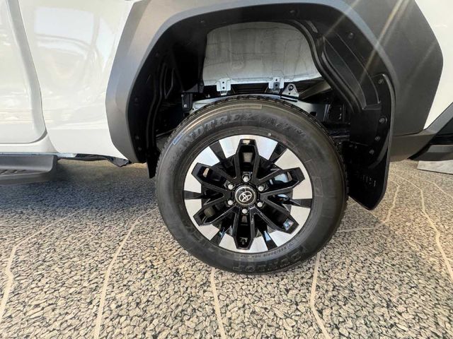 2026 Toyota Hilux 2.8 GD-6 RB Raider X Auto Extended Cab, photo 4
