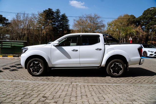 2022 Nissan Navara 2.5 DDTi LE Plus Auto Double-Cab, photo 4