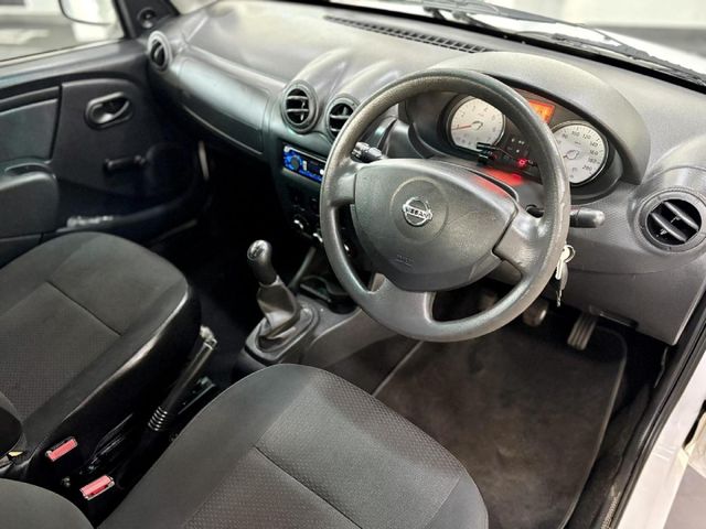 2022 Nissan NP200 1.6 A/C Safety Pack, photo 3