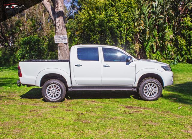 2014 Toyota Hilux 3.0 D-4D Raider 4x4 Auto Double-Cab, photo 2
