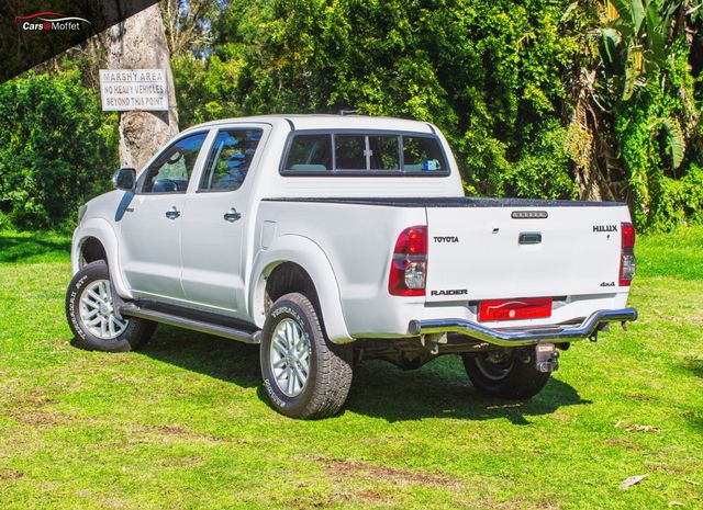 2014 Toyota Hilux 3.0 D-4D Raider 4x4 Auto Double-Cab, photo 5