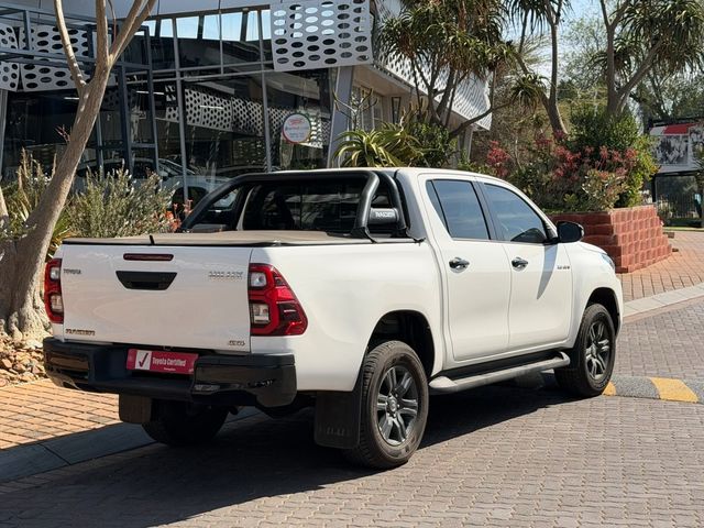 2025 Toyota Hilux 2.8 GD-6 Raider 4x4 Auto Double-Cab, photo 5