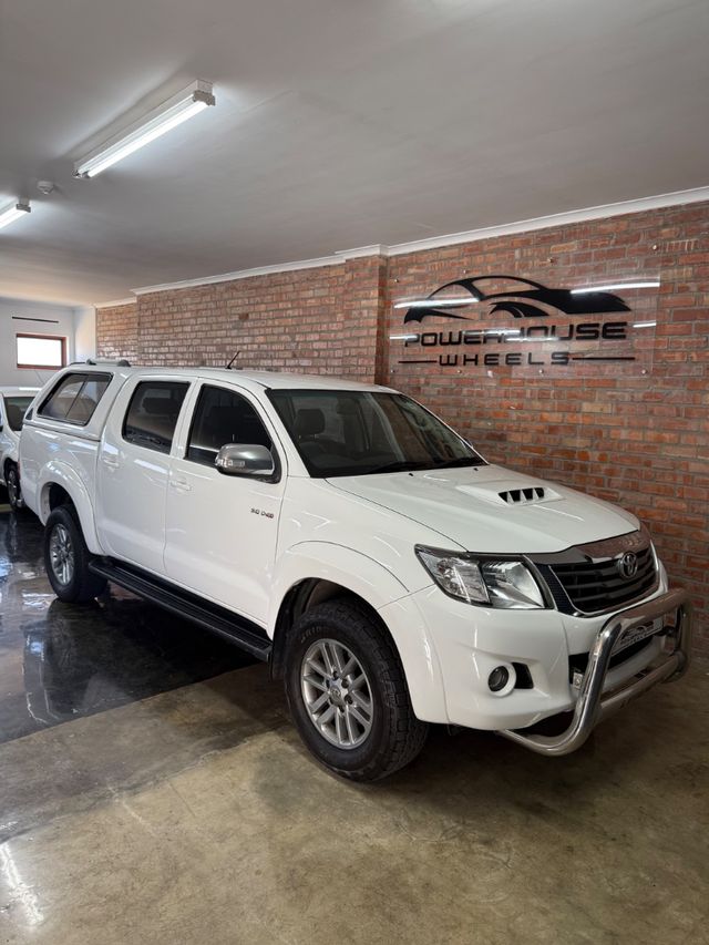 2015 Toyota Hilux 3.0 D-4D Legend 45 Raised Body Auto Double-Cab