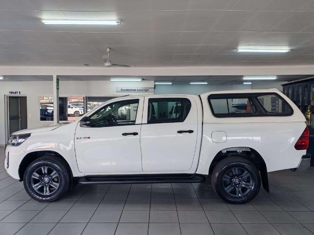 2023 Toyota Hilux 2.4 GD-6 Raised Body Raider Double-Cab, photo 2