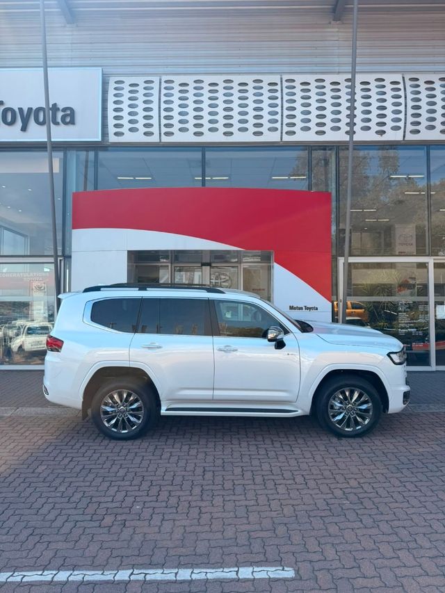 2026 Toyota Land Cruiser 300 V6 3.5T 1M Hev GR-S