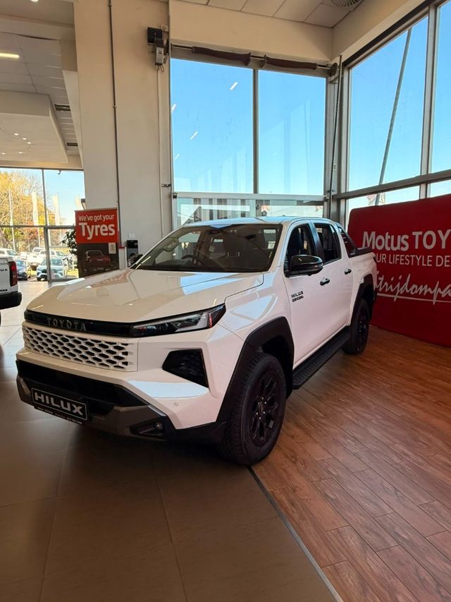 2026 Toyota Hilux 2.8 GD-6 RB Legend Auto Double-Cab (Mhev), photo 2
