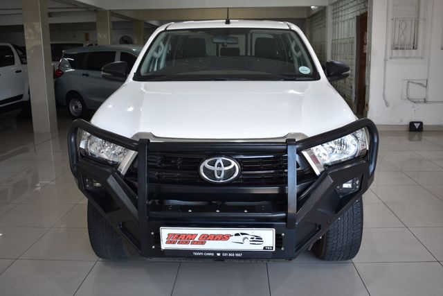 2021 Toyota Hilux 2.4 GD-6 Raider 4x4 Double-Cab, photo 2
