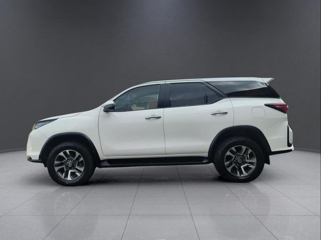 2025 Toyota Fortuner 2.4 GD-6 R/B Auto, photo 4