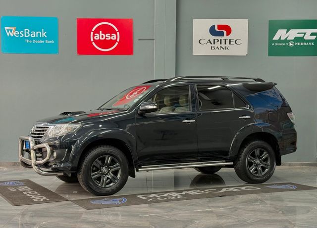 2013 Toyota Fortuner 3.0 D-4D 4x4 Auto, photo 2