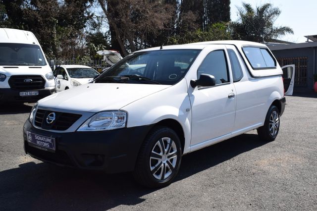 2021 Nissan NP200 1.6 A/C Safety Pack