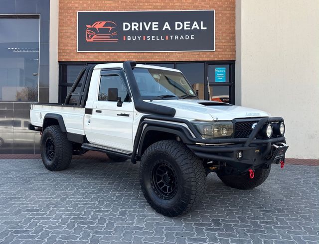 2019 Toyota Land Cruiser 79 4.5 4D LX V Single-Cab