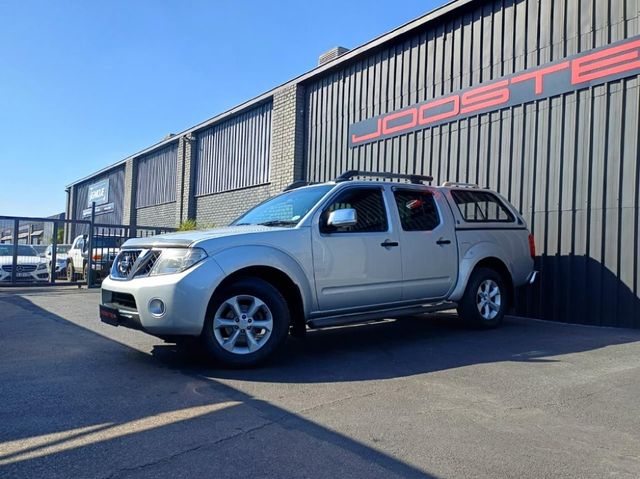 2010 Nissan Navara 2.5 dCi LE Double-Cab, photo 2