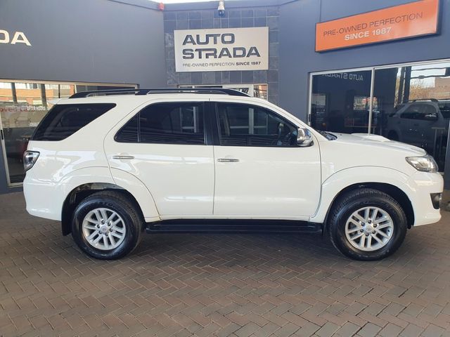 2015 Toyota Fortuner 2.5 D-4D Raised Body Auto, photo 2