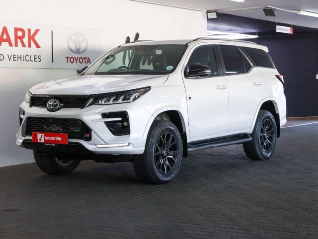 2025 Toyota Fortuner 2.8GD-6 4x4 GR-S Auto, photo 4