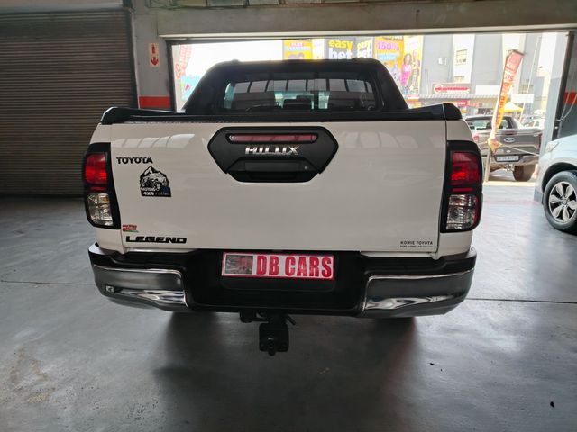 2017 Toyota Hilux 2.8 GD-6 Raider 4x4 Double-Cab Auto, photo 2