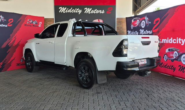 2024 Toyota Hilux 2.4 GD-6 Raised Body Raider Auto Extended Cab, photo 3