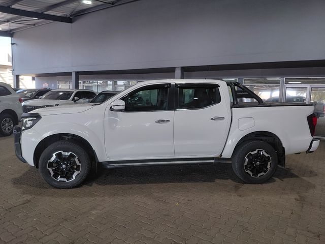 2022 Nissan Navara 2.5 DDTi LE Plus 4X4 Auto Double-Cab, photo 4