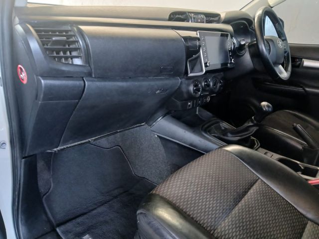 2021 Toyota Hilux 2.4 GD-6 Raider 4x4 Double-Cab, photo 4