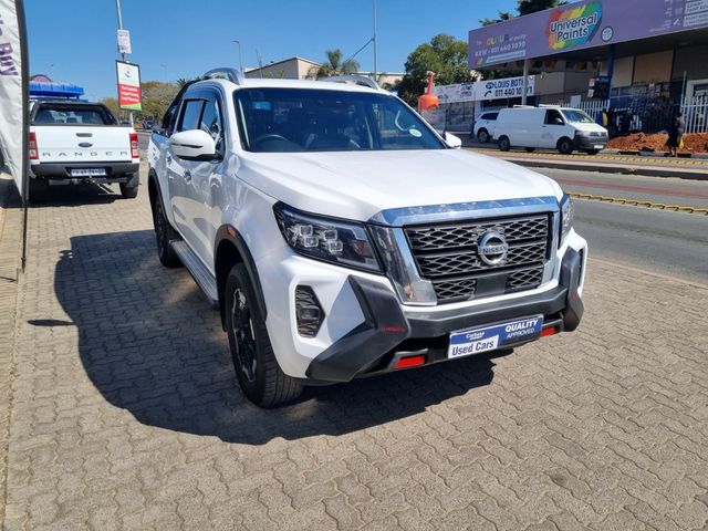 2021 Nissan Navara 2.5 DDTi SE Plus Auto Double-Cab, photo 3