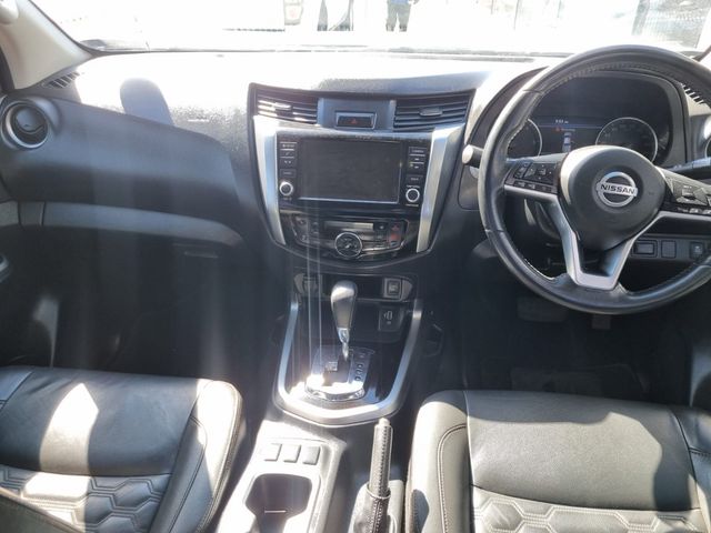 2021 Nissan Navara 2.5 DDTi SE Plus Auto Double-Cab, photo 4