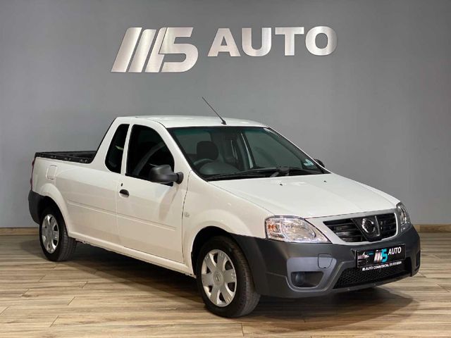 2023 Nissan NP200 1.6 A/C Safety Pack