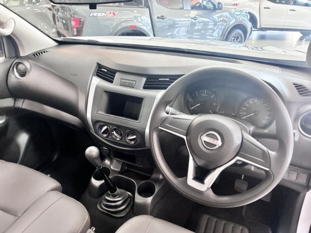 2026 Nissan Navara 2.5 DDTi XE Single-Cab, photo 4