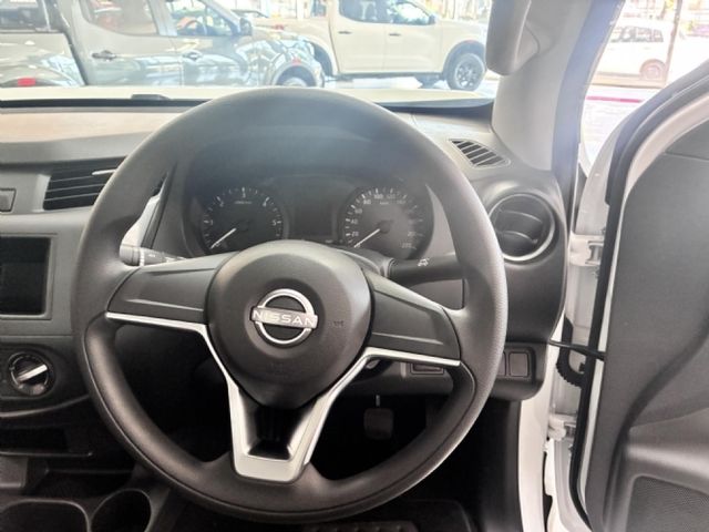 2026 Nissan Navara 2.5 DDTi XE Single-Cab, photo 5