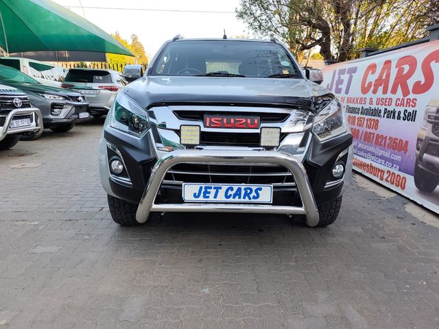 2015 Isuzu KB 300 D-Teq LX Auto Double-Cab, photo 2