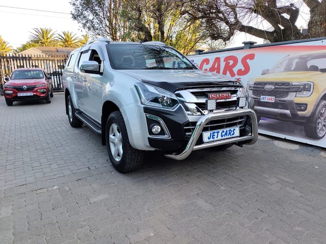 2015 Isuzu KB 300 D-Teq LX Auto Double-Cab, photo 3
