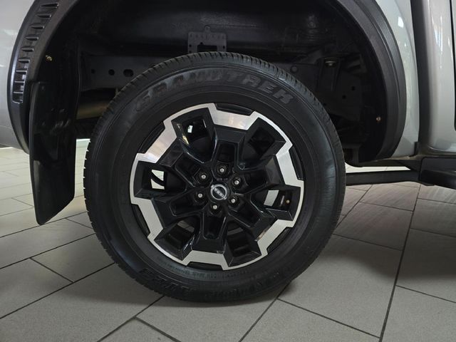 2025 Nissan Navara 2.5 DDTi LE Plus 4X4 Auto Double-Cab, photo 5