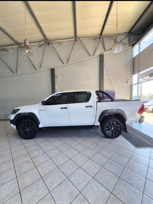 2023 Toyota Hilux 2.8 GD-6 Raised Body Legend 4x4 Auto Double-Cab, photo 5