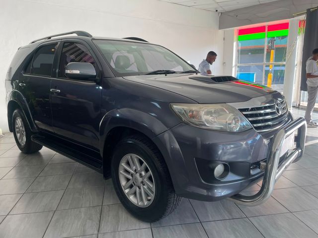 2014 Toyota Fortuner 2.5 D-4D Raised Body Auto