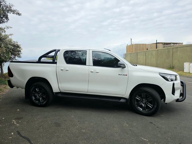 2026 Toyota Hilux 2.4 GD-6 Raised Body Raider Auto Double-Cab, photo 2