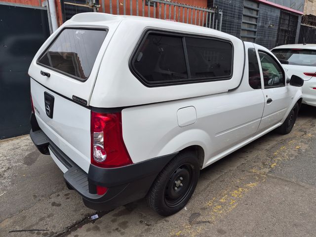 2023 Nissan NP200 1.6 A/C Safety Pack, photo 2