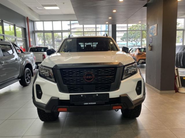 2026 Nissan Navara 2.5DDTi PRO-4X Warrior 4x4 Double-Cab Auto, photo 2