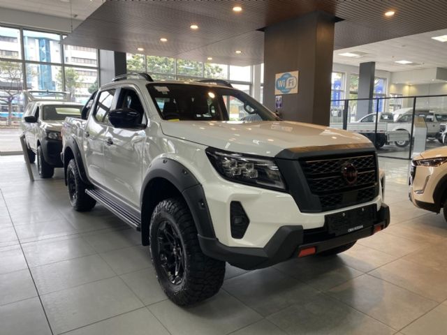 2026 Nissan Navara 2.5DDTi PRO-4X Warrior 4x4 Double-Cab Auto, photo 3