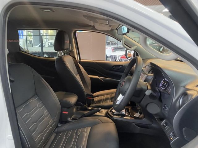 2026 Nissan Navara 2.5DDTi PRO-4X Warrior 4x4 Double-Cab Auto, photo 4