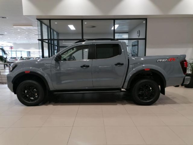 2026 Nissan Navara 2.5 DDTi PRO-4X 4X4 Auto Double-Cab, photo 2