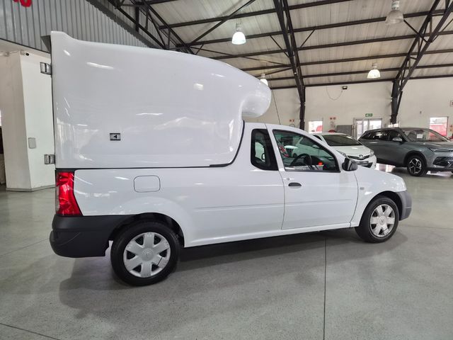 2021 Nissan NP200 1.6 A/C Safety Pack, photo 3
